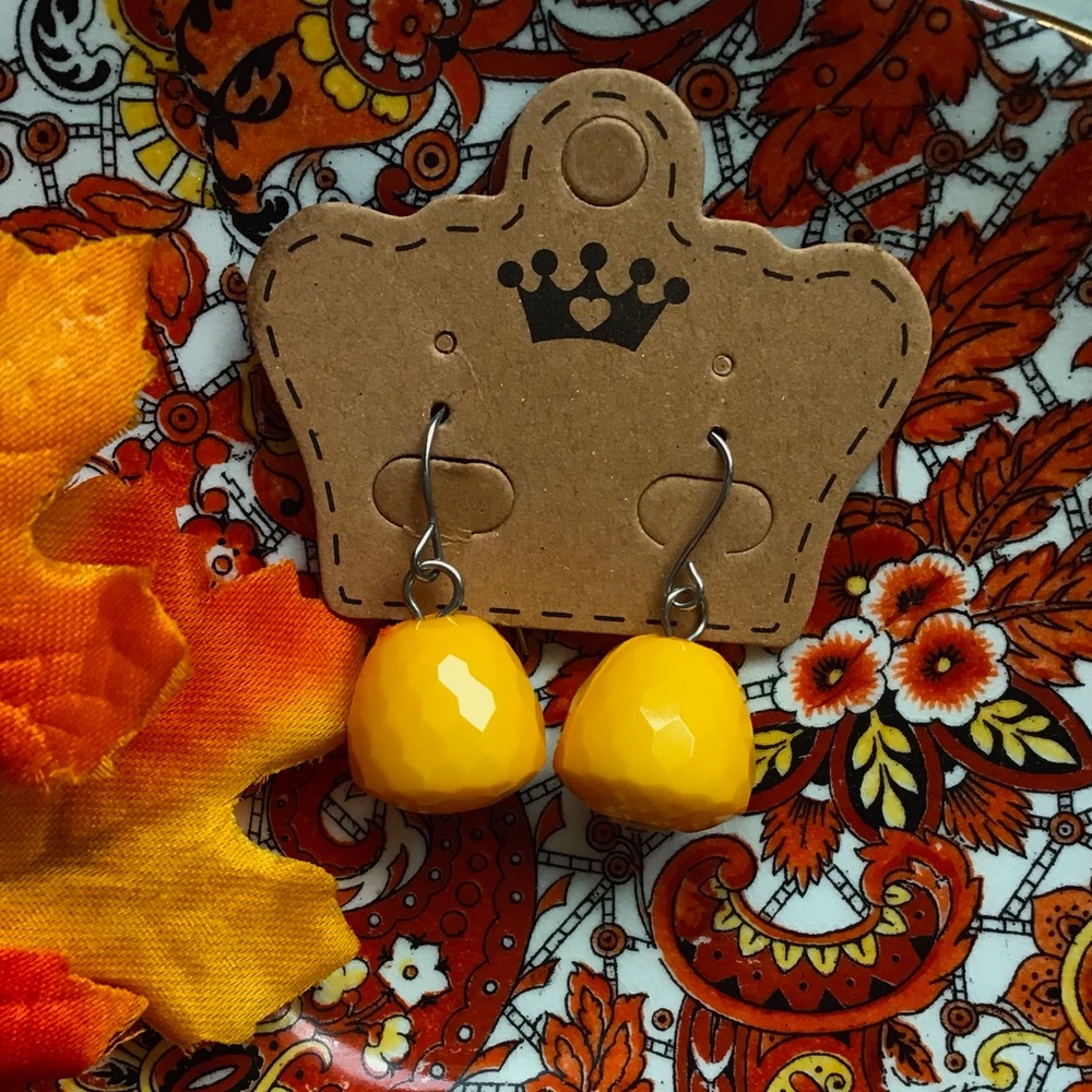 🍁Fall Saffron Yellow Faceted Drop Earrings